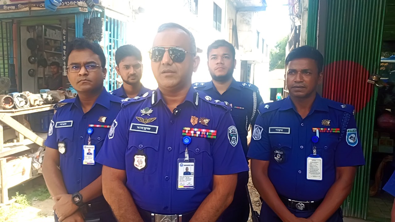 বীরগঞ্জে ভুল চিকিৎসায় প্রসূতির মৃত্যু: বিভিন্ন পত্রিকায় প্রকাশিত পর তদন্তে পিবিআই, তদন্ত শেষে ডিআইজির ব্রিফিং