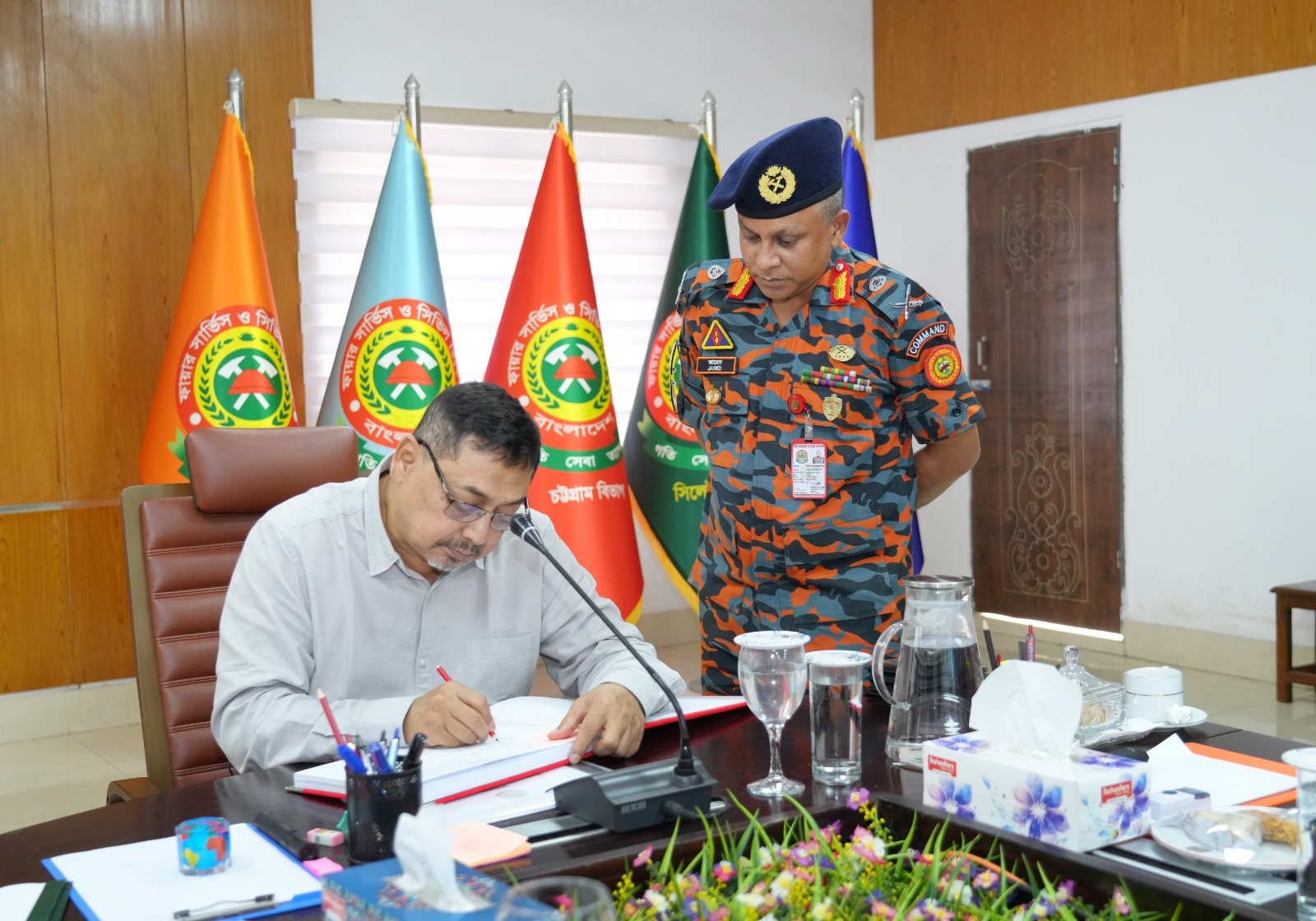 স্বরাষ্ট্র মন্ত্রণালয়ের সিনিয়র সচিবের ফায়ার সার্ভিস সদর দপ্তর পরিদর্শন