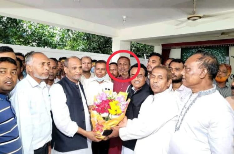 টাকা খেয়ে ভাতা, প্রকল্পে লুটপাট: চেয়ারম্যানের বিরুদ্ধে জোরালো অভিযোগ