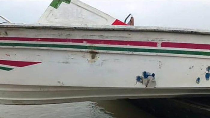 সন্ত্রাসীরা খুলে নিল স্পিড বোটের ইঞ্জিন