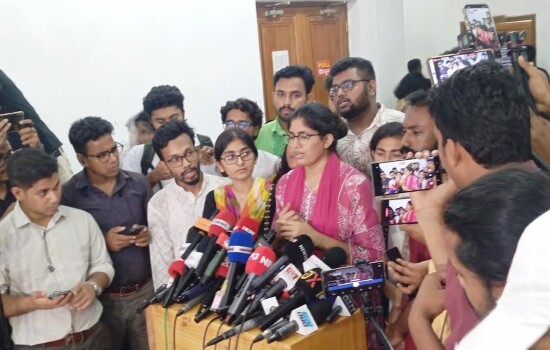 ডাকসু নির্বাচনে উমামা ফাতেমার স্বতন্ত্র প্যানেল ঘোষণা