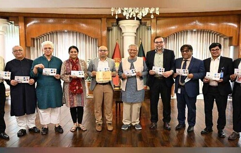 গণঅভ্যুত্থান দিবসে স্মারক ডাকটিকিট অবমুক্ত করলেন প্রধান উপদেষ্টা