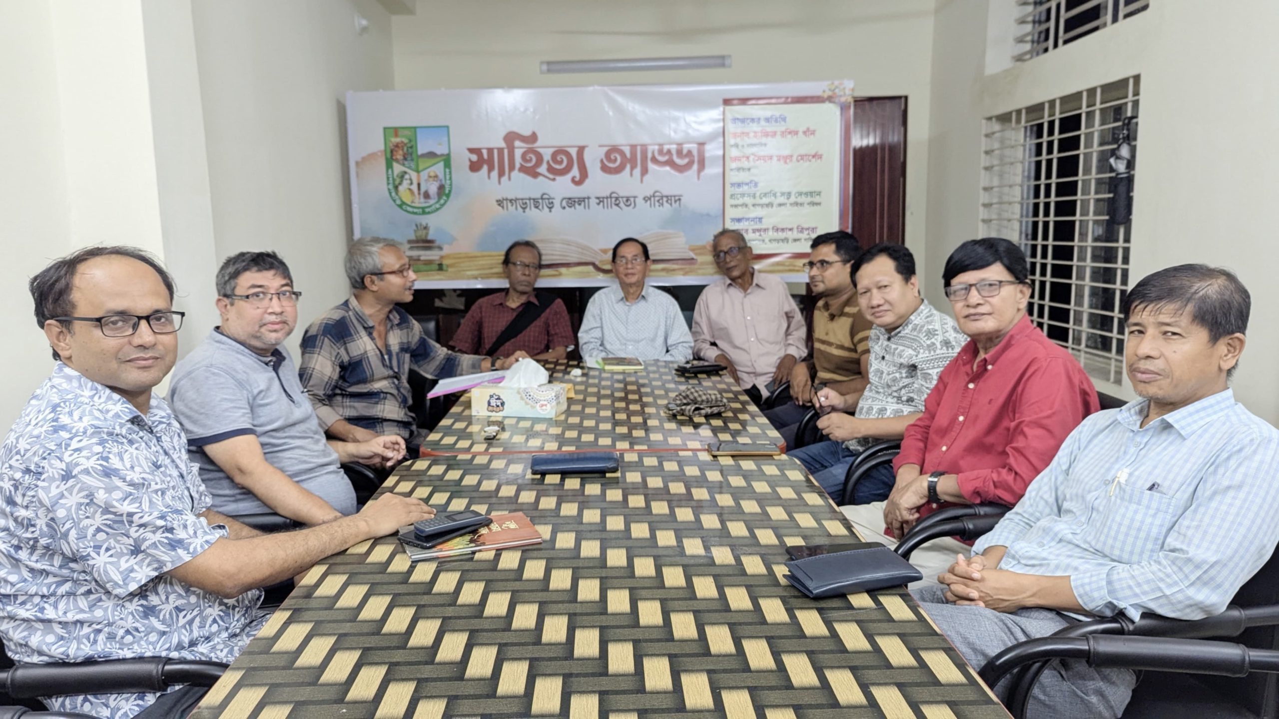 খাগড়াছড়িতে জমজমাট সাহিত্য আড্ডা: শব্দে-ভাবনায় মুখরিত টাউন হল