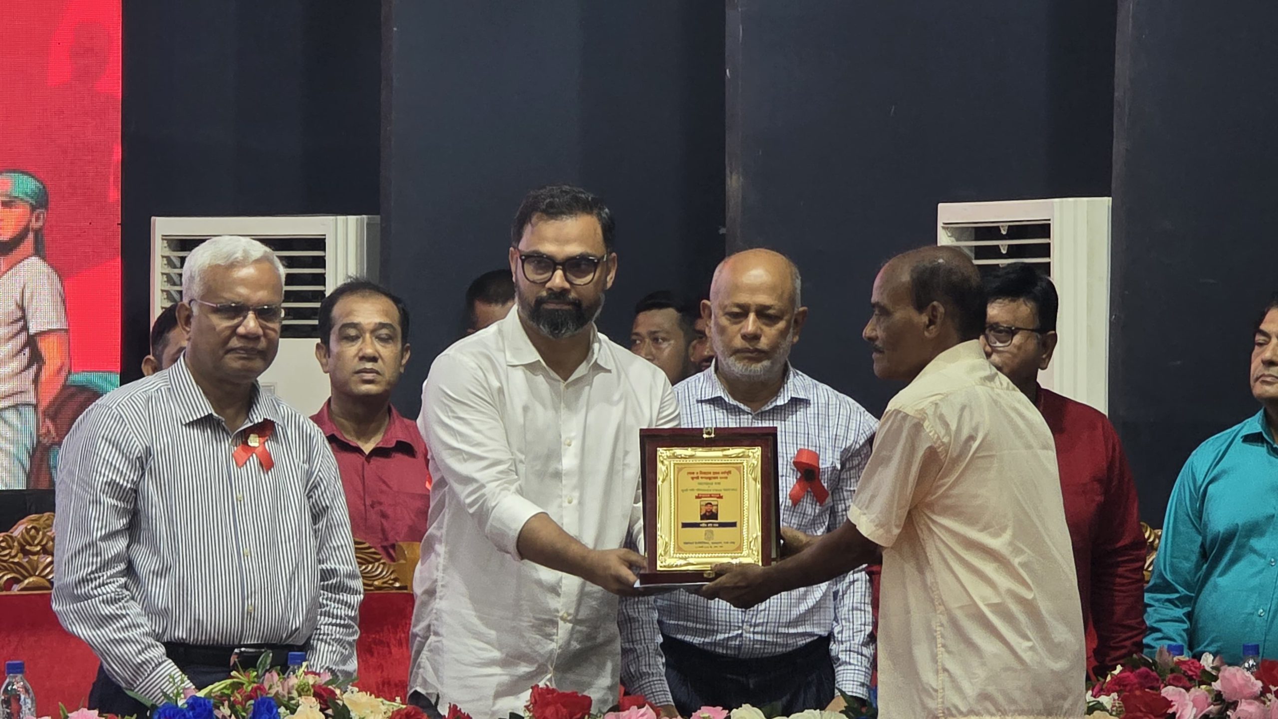 শহীদ পরিবারগুলো রাষ্ট্রীয় মর্যাদা পাবে, স্বৈরাচারমুক্ত গণতান্ত্রিক বাংলাদেশ প্রতিষ্ঠাই বিএনপির অঙ্গীকার- আমিনুল হক