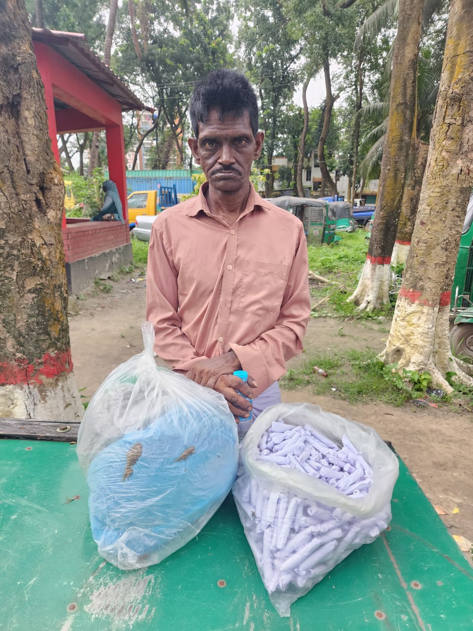 নারায়ণগঞ্জ ডিএনসি’র মাদকবিরোধী অভিযানে কাঁচপুরের মাদক ব্যবসায়ী ,মানিক চন্দ্র সাহা গ্রেফতার