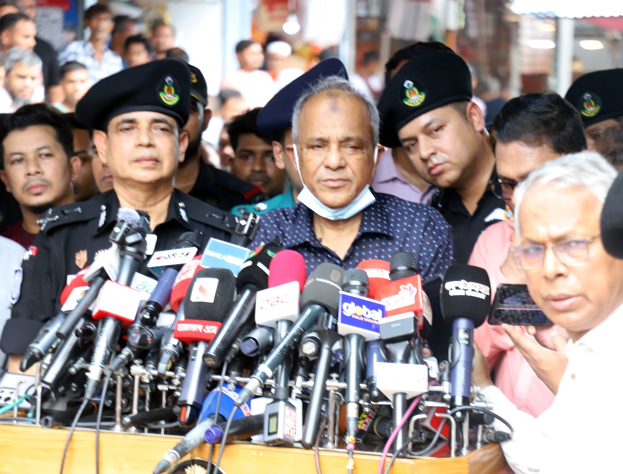 প্রধান উপদেষ্টার ঘোষিত সময় অনুযায়ী নির্বাচন অনুষ্ঠিত হবে- স্বরাষ্ট্র ও কৃষি উপদেষ্টা