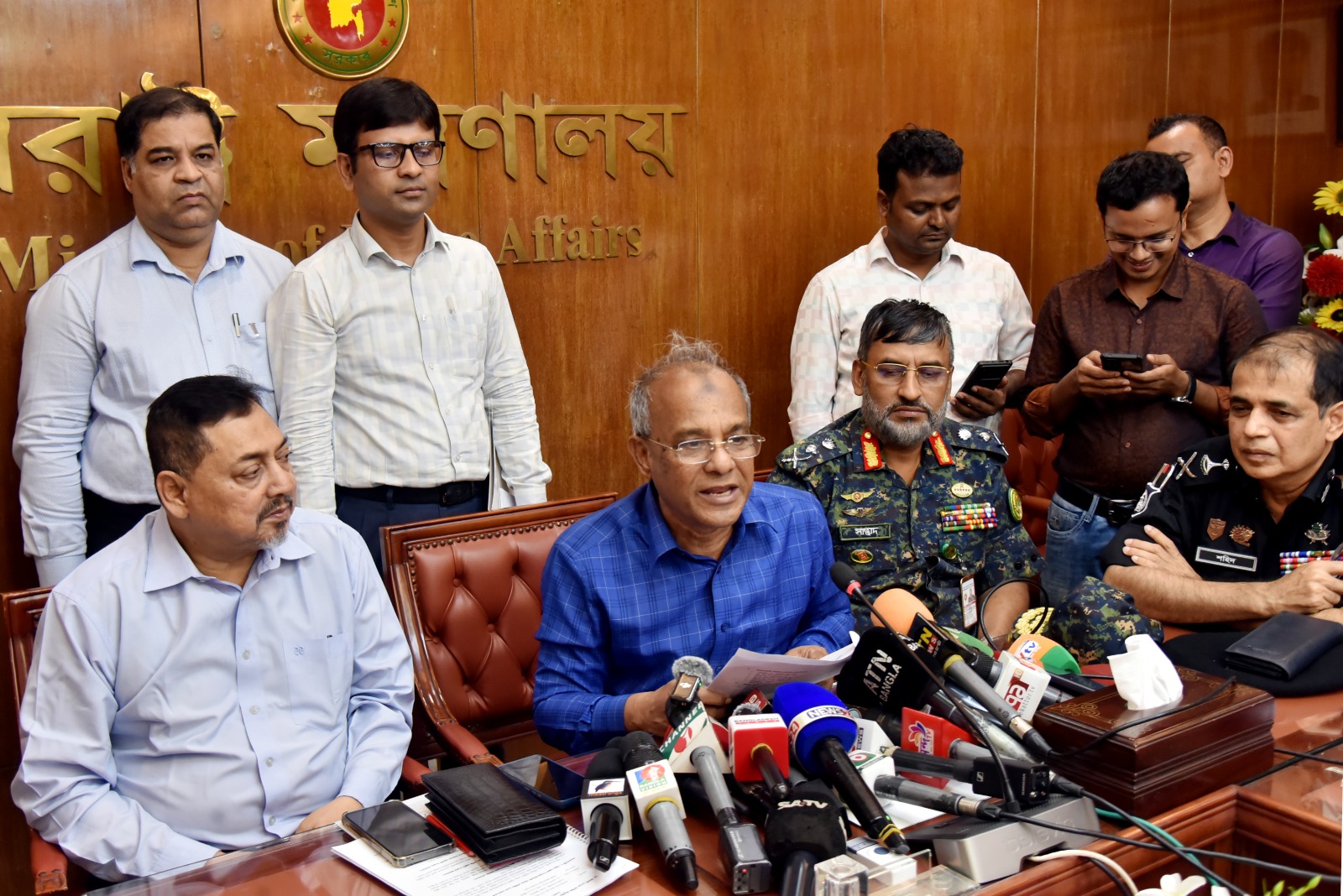 নির্বাচন উপলক্ষ্যে বিভিন্ন বাহিনীতে উল্লেখযোগ্য সংখ্যক জনবল নিয়োগ দেয়া হয়েছে- স্বরাষ্ট্র উপদেষ্টা