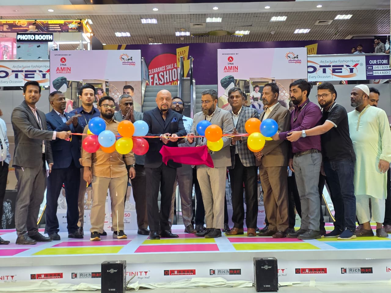 বসুন্ধরা সিটিতে শুরু হলো দুই সপ্তাহব্যাপী “ক্লিয়ারেন্স সেল ও ফ্যাশন ফেস্ট”