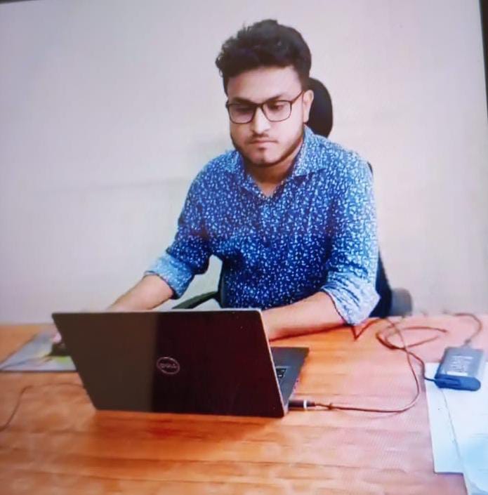 গার্মেন্টসে টিকটক ভিডিওকে ঘিরে উত্তেজনা – ঘাতক ম্যানেজার আরিফুল ইসলামের বিরুদ্ধে শ্রমিকদের ক্ষোভ