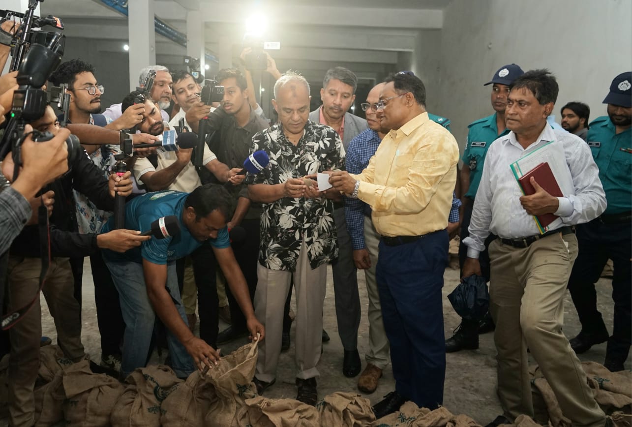 সরকারিভাবে আলু ক্রয় করা হবে- কৃষি ও স্বরাষ্ট্র উপদেষ্টা
