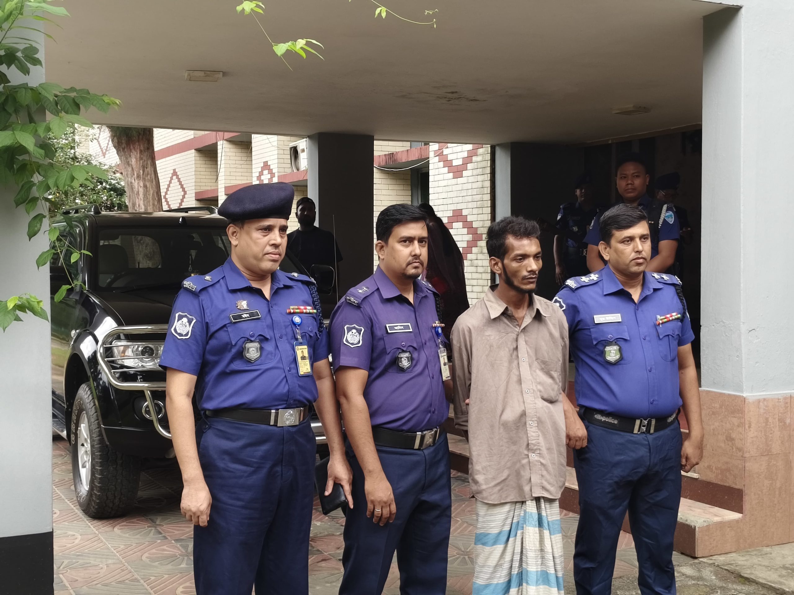 রামগড়ে মা ও দাদীকে নির্মমভাবে হত্যা, ছেলের মামলায় নৃশংস কাহিনি প্রকাশ