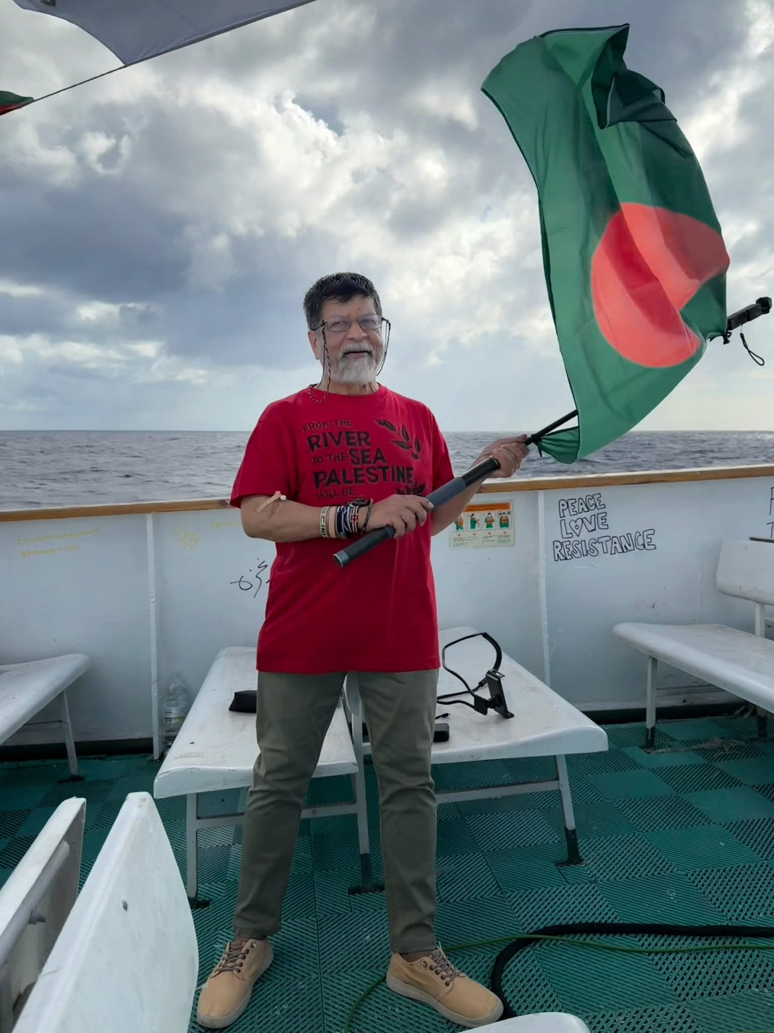 আমাকে ইসরায়েলি বাহিনী অপহরণ করেছে: শহিদুল আলম