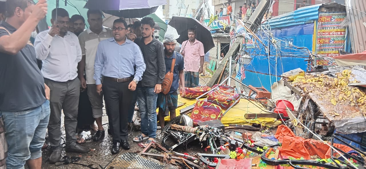 দাগনভূঞা উপজেলায় সিলোনিয়া বাজারে সড়ক দুর্ঘটনায় নিহত ৩ আহত অনেকেই