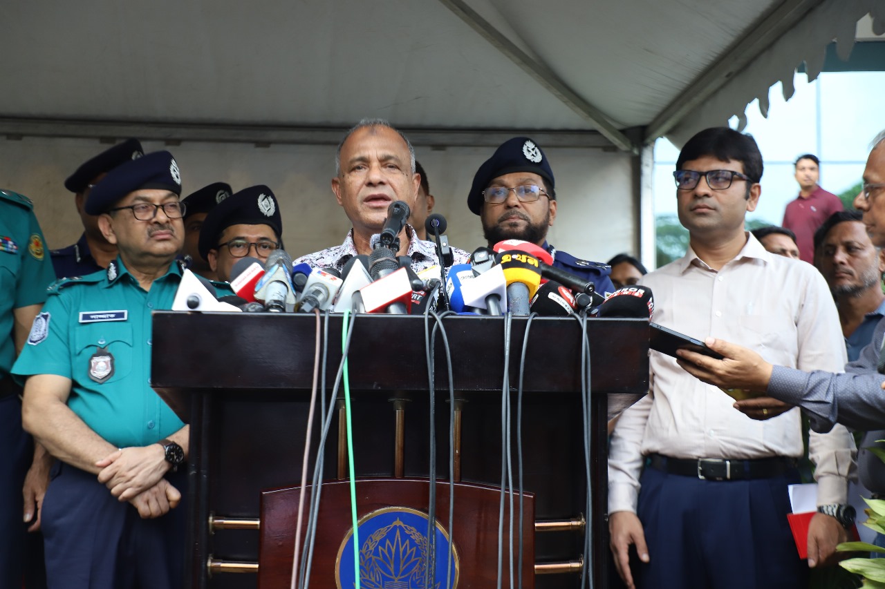 জনগণ নির্বাচনমুখী হলে কেউ আটকাতে পারবে না- স্বরাষ্ট্র উপদেষ্টা