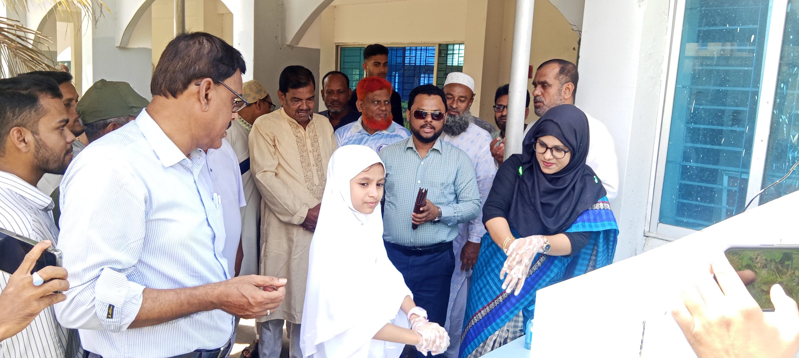 দুমকি উপজেলায়, বিশ্ব হাত ধোয়া দিবস পালন: ‘হাত ধোয়ার নায়ক হোন’ স্লোগানে র‌্যালি, প্রদর্শনী ও আলোচনা সভা