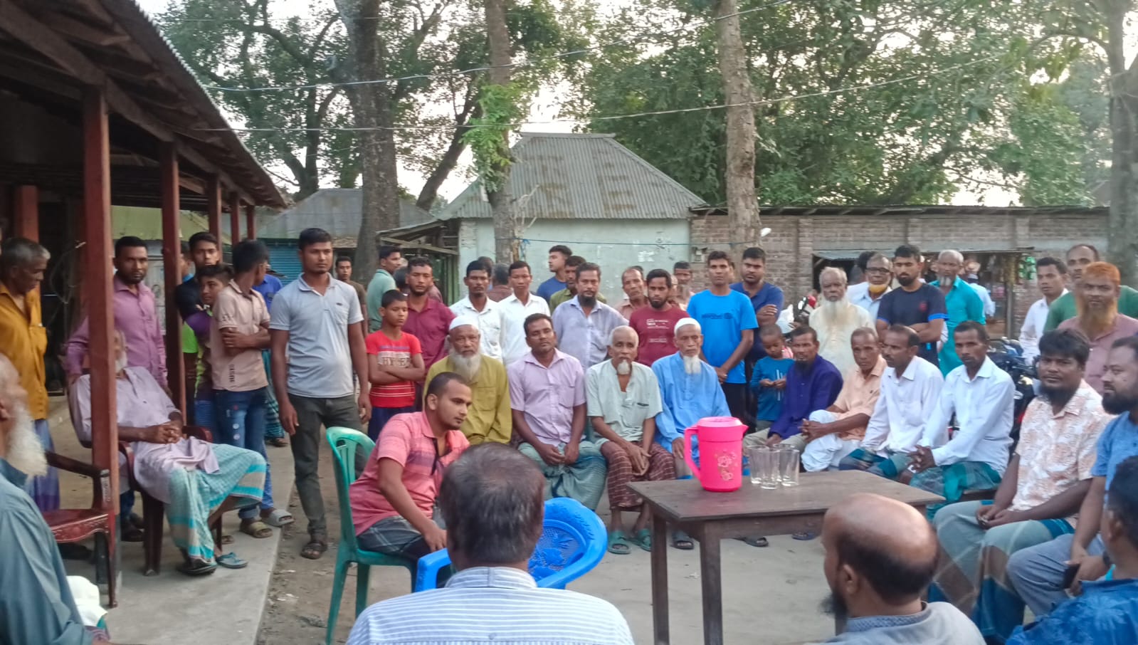 বীরগঞ্জে ক্ষুদে বৈজ্ঞানিক কে মিথ্যা মামলায় জড়ানোর চেষ্টা, স্থানীয়দের তীব্র ক্ষোভ ও প্রতিবাদ