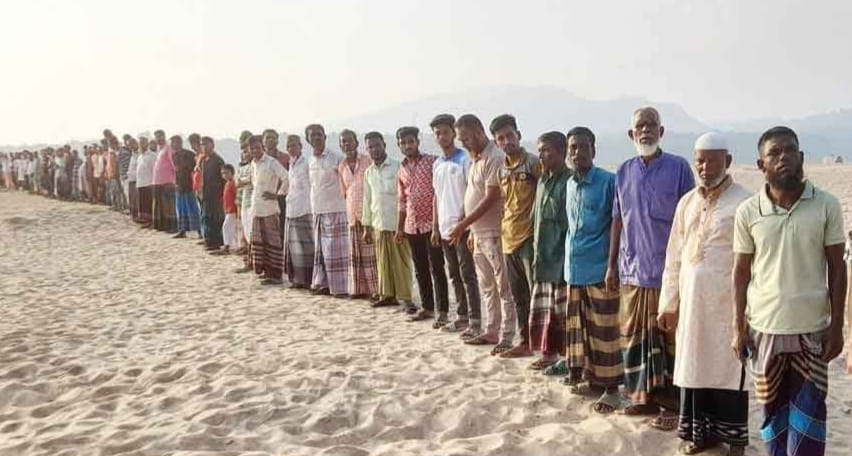 তাহিরপুর যাদুকাটার পাড়ে বালু লুট মিথ্যা মামলার বিরুদ্ধে প্রতিবাদ