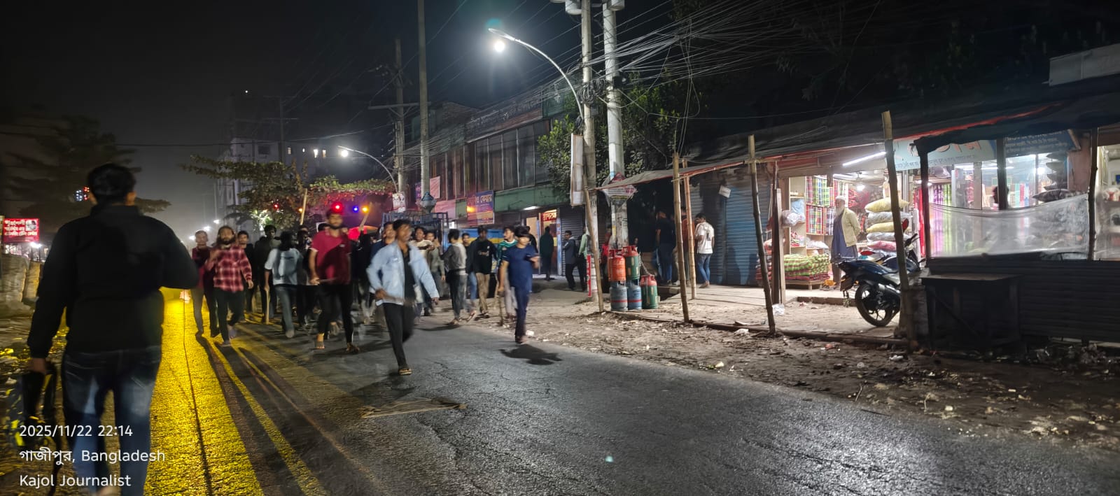 পরীক্ষার চাপে ডুয়েট শিক্ষার্থীদের ক্ষোভ, শিমুলতুলী আর্মি ফর্ম কুটির শিল্প মেলা বন্ধের দাবি