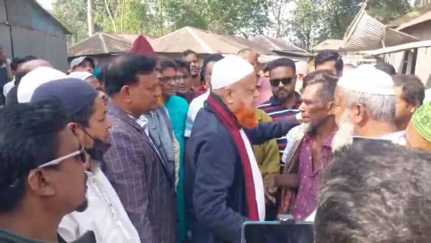 নাগরপুরে পাটের গুদামে আগুন, ক্ষয়ক্ষতি পরিদর্শনে বিএনপি’র মনোনীত প্রার্থী লাভলু