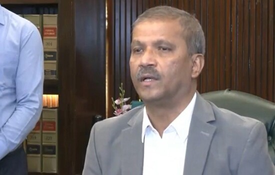 আজ বাংলাদেশের জন্য ঐতিহাসিক দিন : আইন উপদেষ্টা