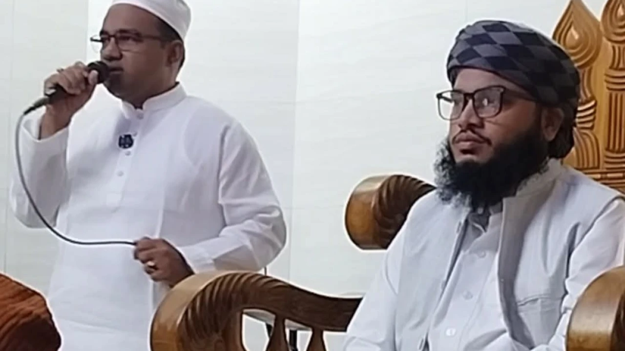 দাউদকান্দিতে খালেদা জিয়ার রোগমুক্তি কামনায় দোয়া মাহফিল