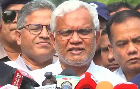 খালেদা জিয়ার চিকিৎসা স্থিতিশীল, গুজবে কান না দেওয়ার আহ্বান ডা. জাহিদ হোসেনের