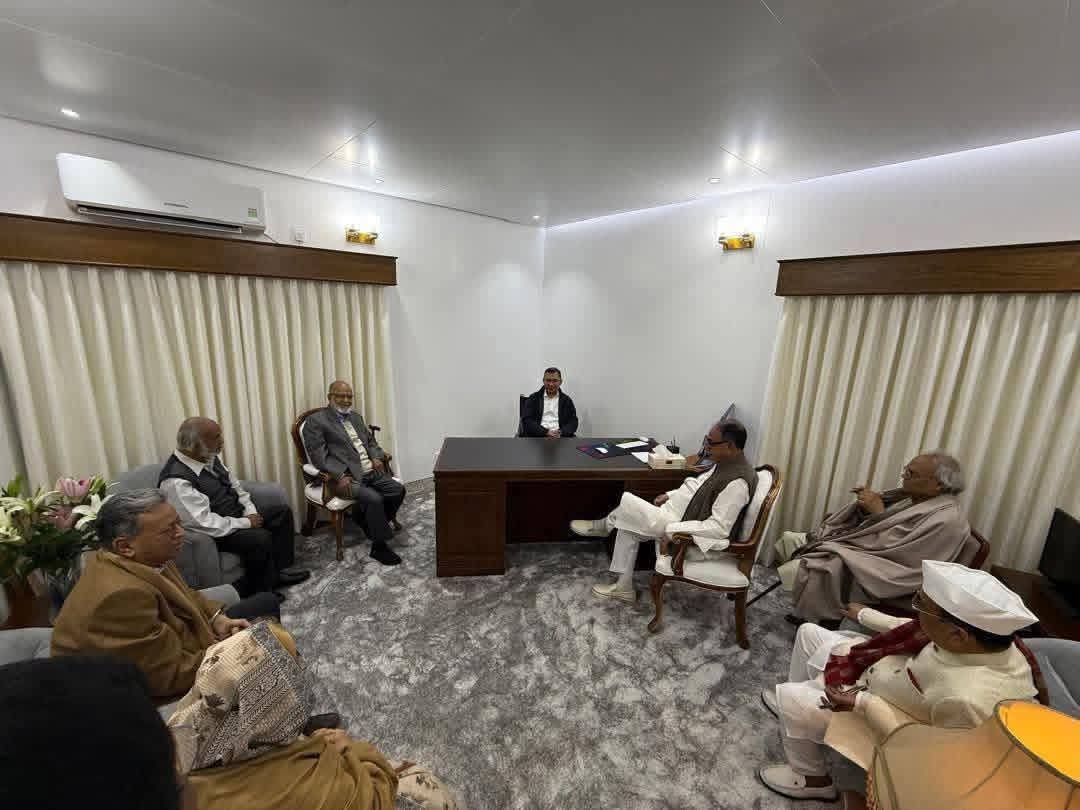 প্রথমবার গুলশানে চেয়ারপারসনের কার্যালয়ে তারেক রহমান,নেতাকর্মীদের উষ্ণ অভ্যর্থনা, শুরু দাপ্তরিক কার্যক্রম