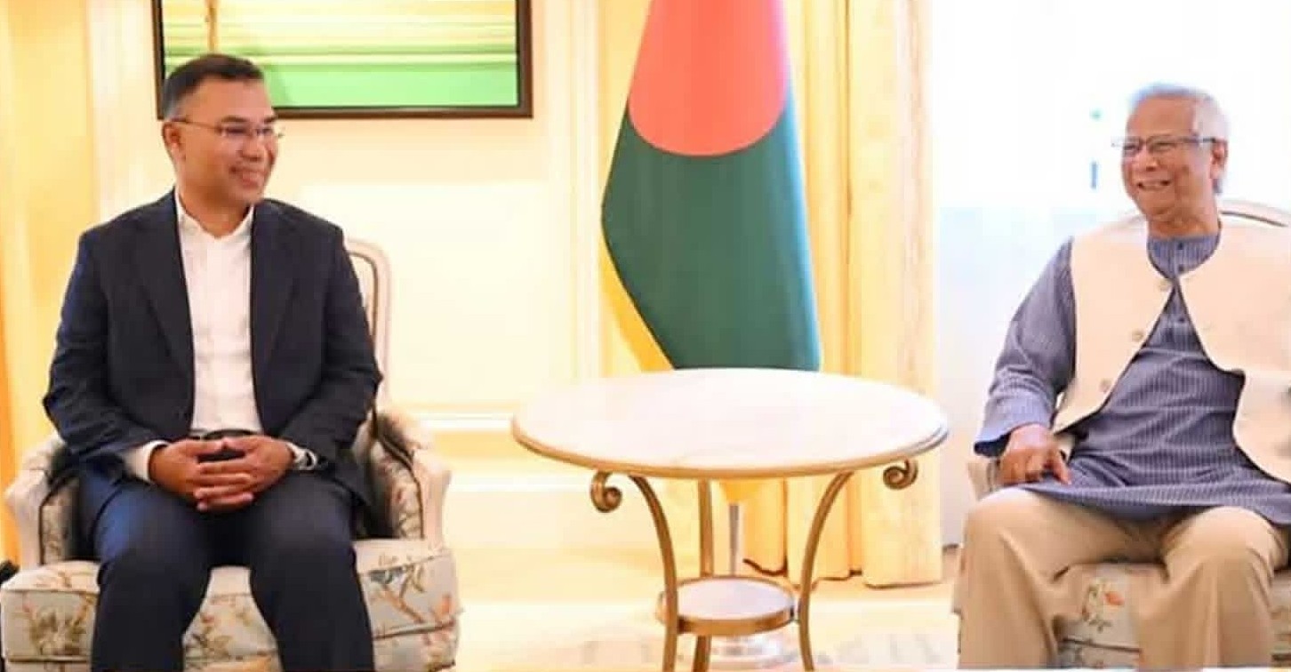 রাজনীতির গুরুত্বপূর্ণ মুহূর্তে যমুনায় মুখোমুখি ইউনূস–তারেক