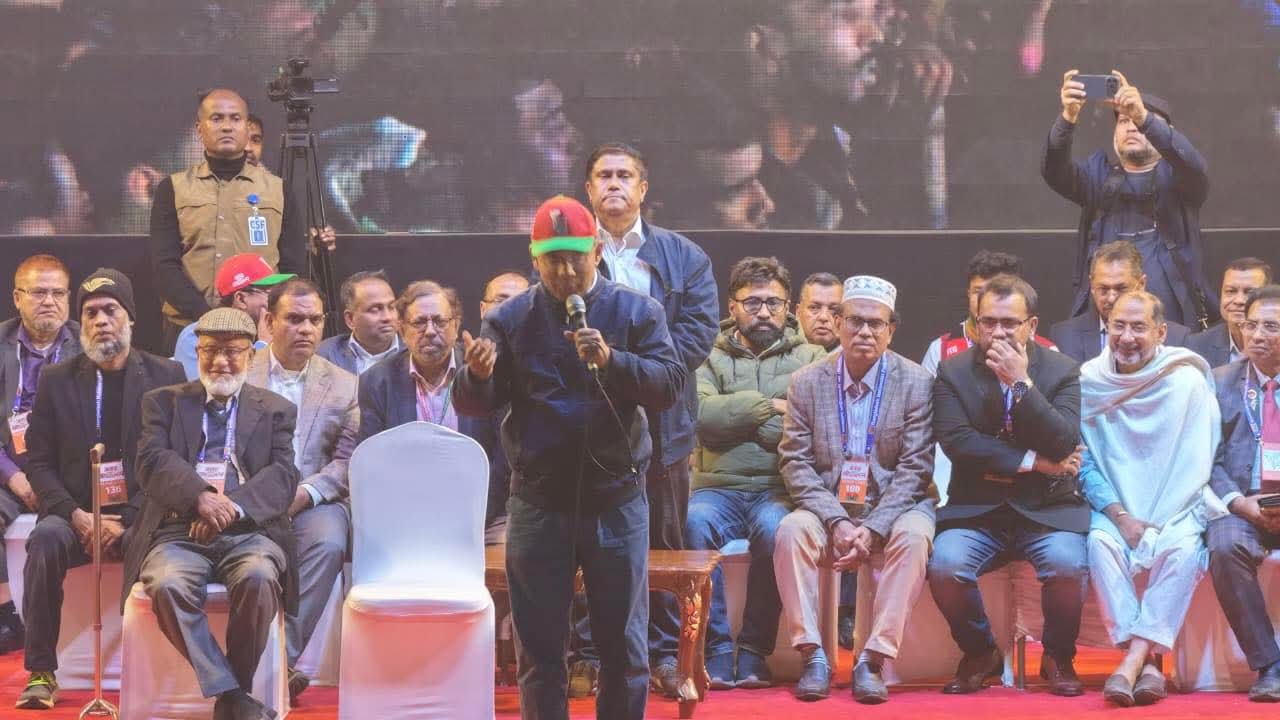 দাউদকান্দিতে তারেক রহমানের নির্বাচনী সমাবেশে জনসমুদ্র “ভোট দেবো কিসে—ধানের শীষে” স্লোগানে মুখর কুমিল্লা