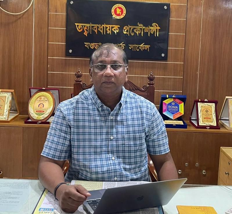 গণপূর্তের তত্ত্বাবধায়ক প্রকৌশলী ফ্যাসিবাদের অন্যতম দোসর মহা দুর্নীতিবাজ, টিপু মুন্সির ভায়রা আবু নাসের চৌধুরী ঢাকায় পোষ্টিং বাগিয়ে বহাল তবিয়তে।