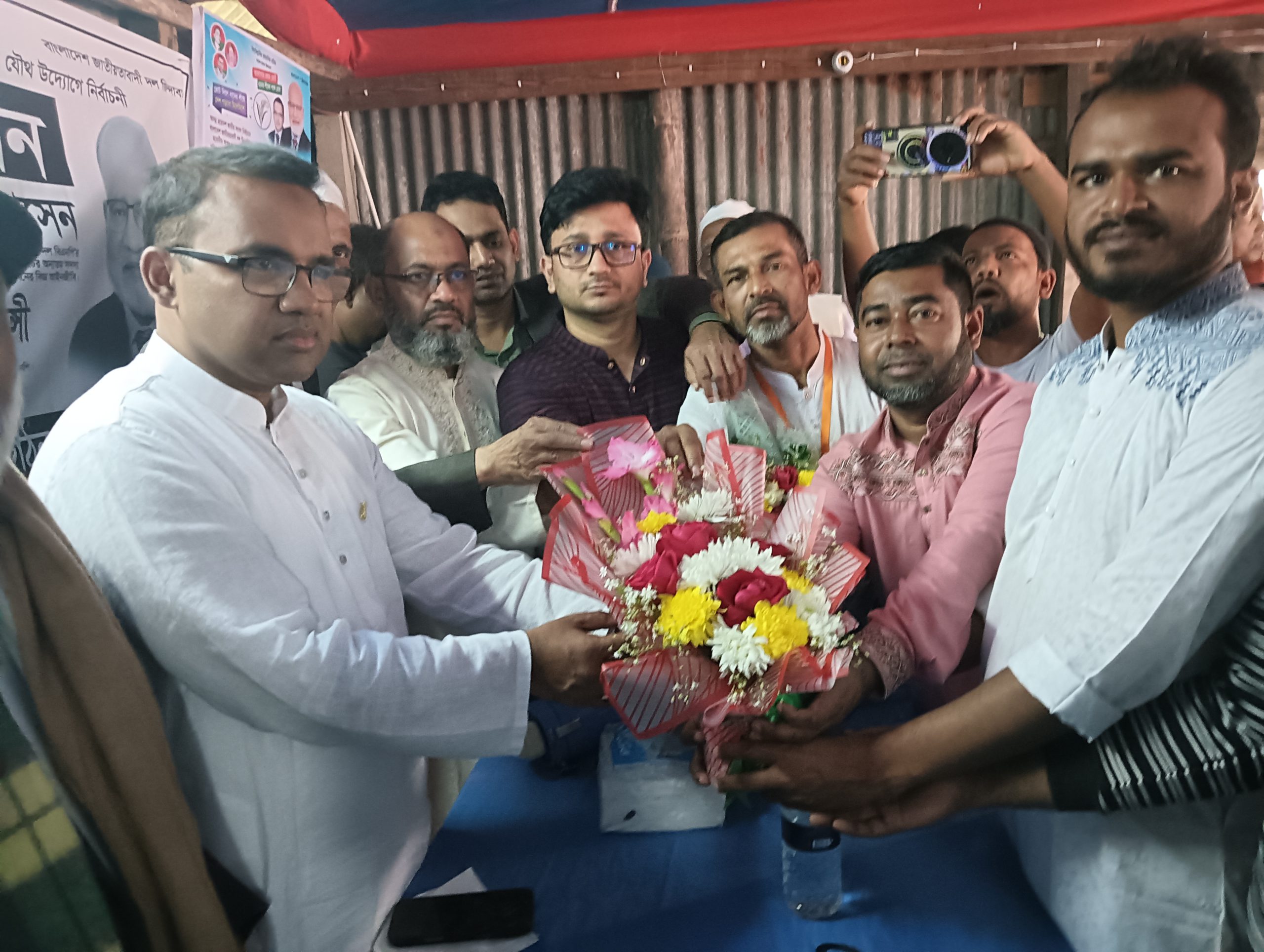 সাবেক স্বেচ্ছাসেবক লীগ নেতা সোহেল প্রধানের শতাধিক কর্মীসহ বিএনপিতে যোগদান