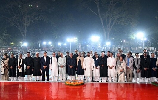 আন্তর্জাতিক মাতৃভাষা দিবস: একুশের প্রথম প্রহরে বাংলাদেশ জাতীয়তাবাদী দল-এর শ্রদ্ধাঞ্জলি