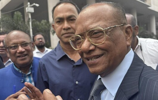 ঈদের আগেই পাইলট প্রকল্প হিসেবে ‘ফ্যামিলি কার্ড’ চালু, সচিবালয়ের বৈঠকে সিদ্ধান্ত