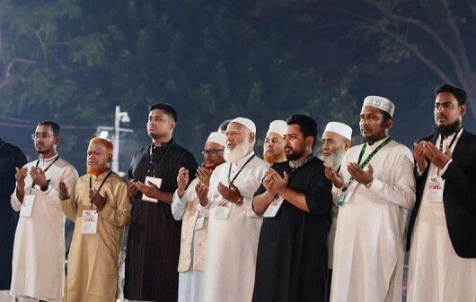 প্রথমবারের মতো শহীদ মিনারে জামায়াত আমিরের শ্রদ্ধা