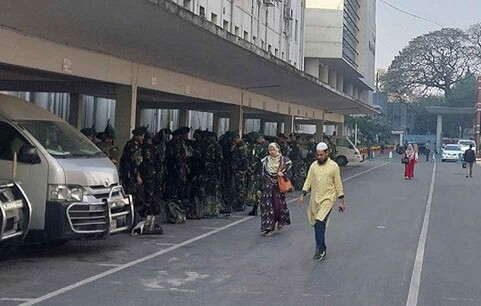 সচিবালয়ে প্রথম কর্মদিবসে প্রধানমন্ত্রী তারেক রহমান