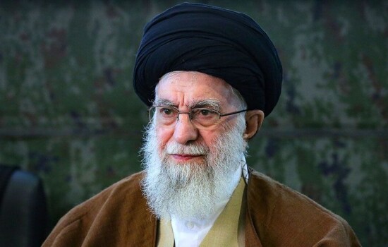 যুদ্ধের ছায়ায় ইসলামি প্রজাতন্ত্র রক্ষায় ‘চূড়ান্ত প্রস্তুতি’— উত্তরসূরি, বিকল্প নেতৃত্ব ও ক্ষমতা কাঠামো সাজাচ্ছেন খামেনি