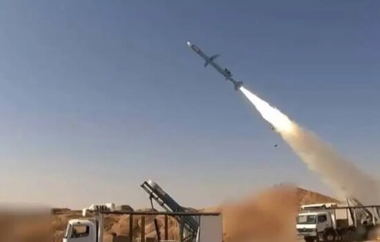 কুয়েতে ইরানের ক্ষেপণাস্ত্র হামলা: সেনা ক্যাম্পে আঘাত, আহত অন্তত ১০