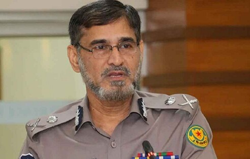 ঈদ সামনে রেখে ঢাকায় জোরদার নিরাপত্তা, সন্দেহজনক চলাফেরায় সতর্ক থাকার আহ্বান ডিএমপি’র