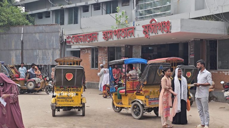 মুন্সিগঞ্জ সদরে চর কেওয়ারে মারধর ও কুপিয়ে আহত, ১০ জনের বিরুদ্ধে অভিযোগ