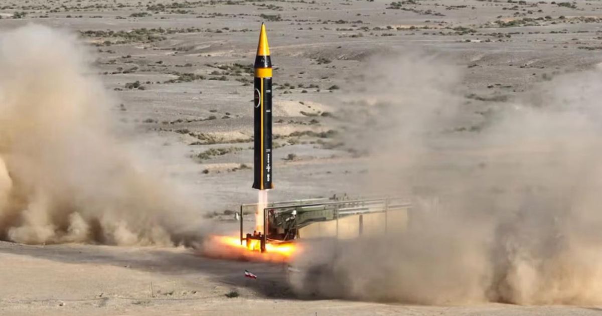 ফুলস্কেল সংঘাতের পথে মধ্যপ্রাচ্য: কৌশলগত সংযম থেকে সরাসরি পাল্টা আক্রমণে ইরান