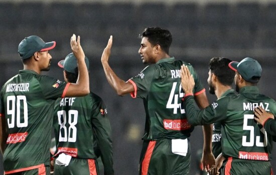 🏏 পাকিস্তানকে ১১ রানে হারিয়ে সিরিজ জিতল বাংলাদেশ, তানজিদের সেঞ্চুরি ও তাসকিনের আগুনে বোলিং