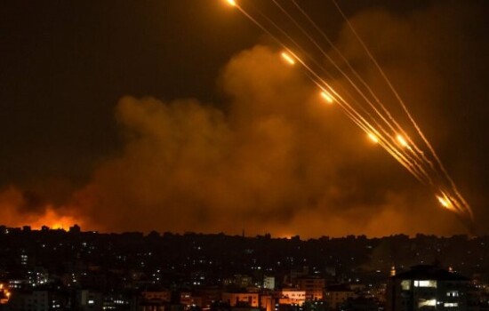 ইসরায়েল লক্ষ্য করে আবারও ইরানের ব্যালিস্টিক ক্ষেপণাস্ত্র হামলা, মধ্যাঞ্চলে সাইরেন