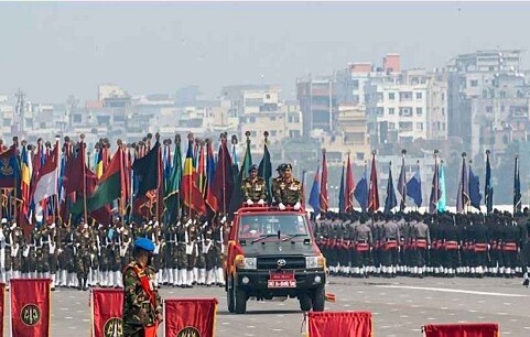 দীর্ঘ দেড় যুগ পর স্বাধীনতা দিবসে জাঁকজমকপূর্ণ কুচকাওয়াজ, স্থল-আকাশে শক্তিমত্তার প্রদর্শন