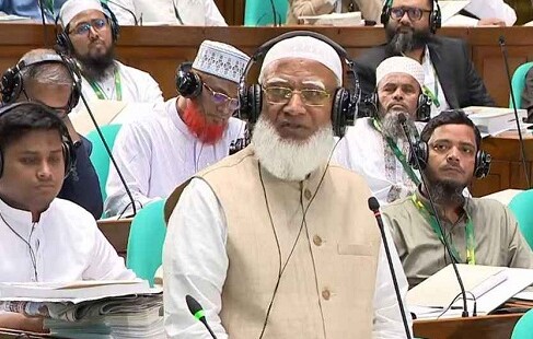 সংসদে নির্ধারিত কার্যসূচির বাইরে বক্তব্য, বিরোধীদলীয় নেতা শফিকুর রহমানকে থামালেন স্পিকার