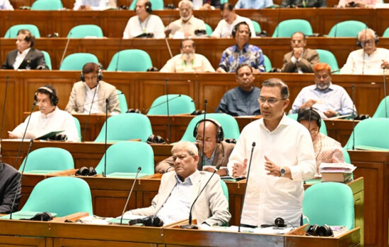 মধ্যপ্রাচ্যের বাইরে নতুন শ্রমবাজার খুঁজছে সরকার, দ্বি-পাক্ষিক চুক্তির উদ্যোগ: প্রধানমন্ত্রী