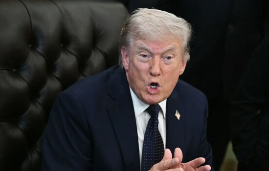 ওয়াশিংটন ডিসিতে নৈশভোজে গুলির শব্দ, নিরাপদে সরানো হলো ডোনাল্ড ট্রাম্প