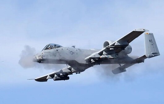 ইরানের দাবি: দুটি মার্কিন যুদ্ধবিমান ভূপাতিত, পাইলটদের নিয়ে অনিশ্চয়তা