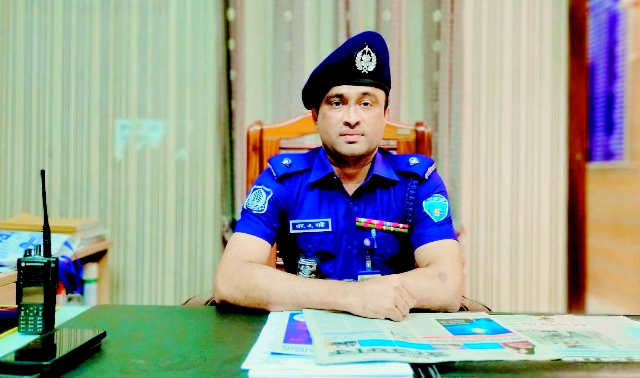 দাউদকান্দি মডেল থানায় নতুন ওসি মোহাম্মদ আব্দুল বারী: আইনশৃঙ্খলায় পরিবর্তনের প্রত্যাশা