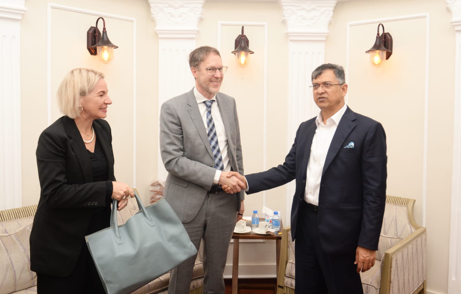 স্বরাষ্ট্রমন্ত্রীর সঙ্গে ইউএনডিপি’র আবাসিক প্রতিনিধিদলের সৌজন্য সাক্ষাৎ