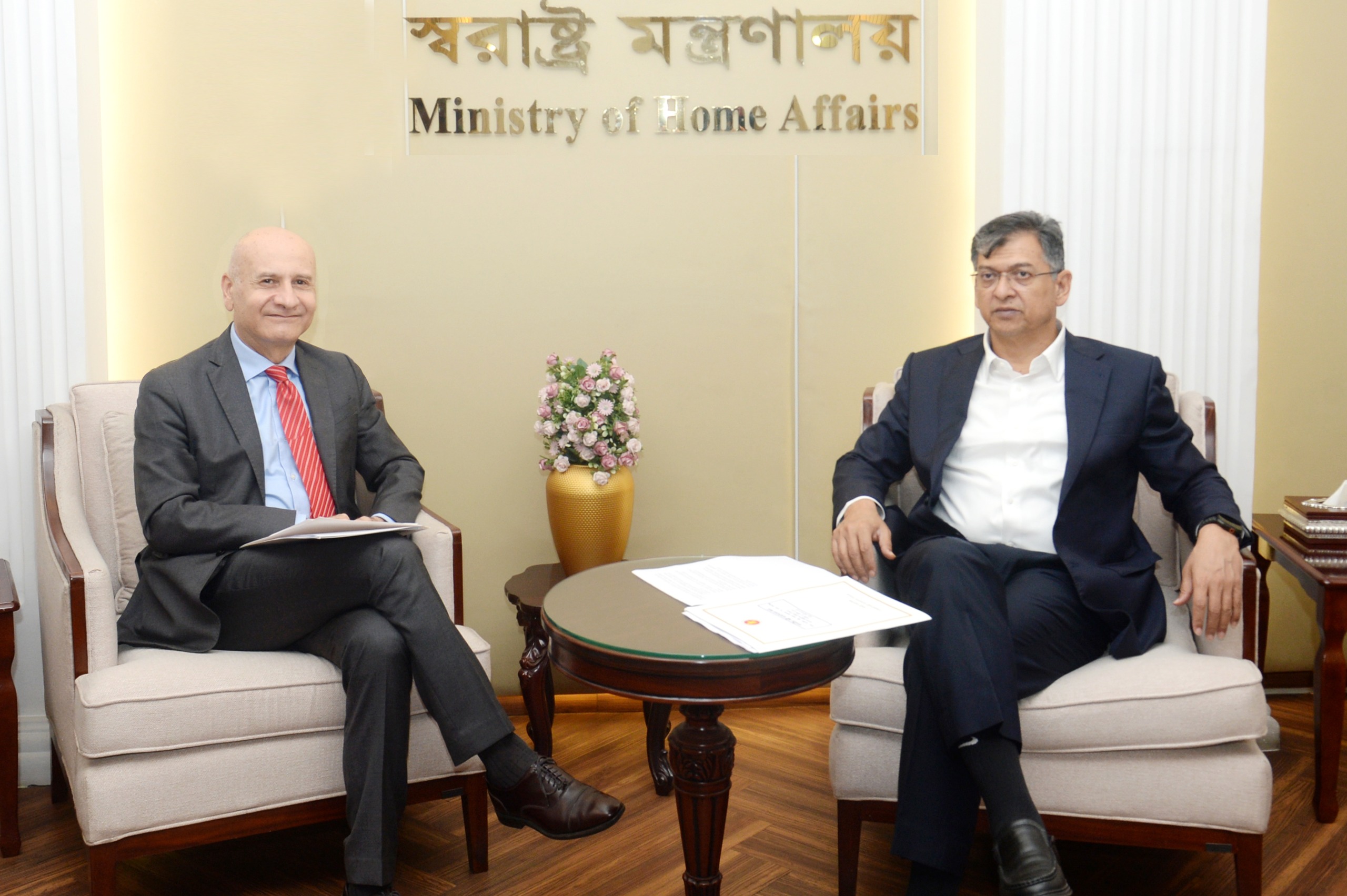 বাংলাদেশ ইতালির সঙ্গে সম্পর্ককে বিশেষ গুরুত্ব দেয়- স্বরাষ্ট্রমন্ত্রী